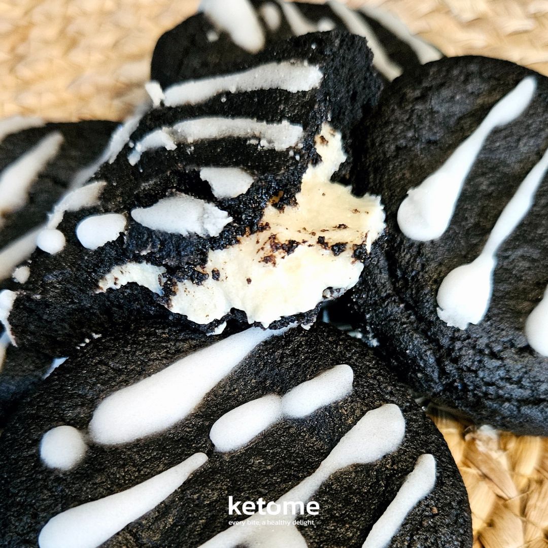 Low-carb cookies with no added sugar, made with almond flour.