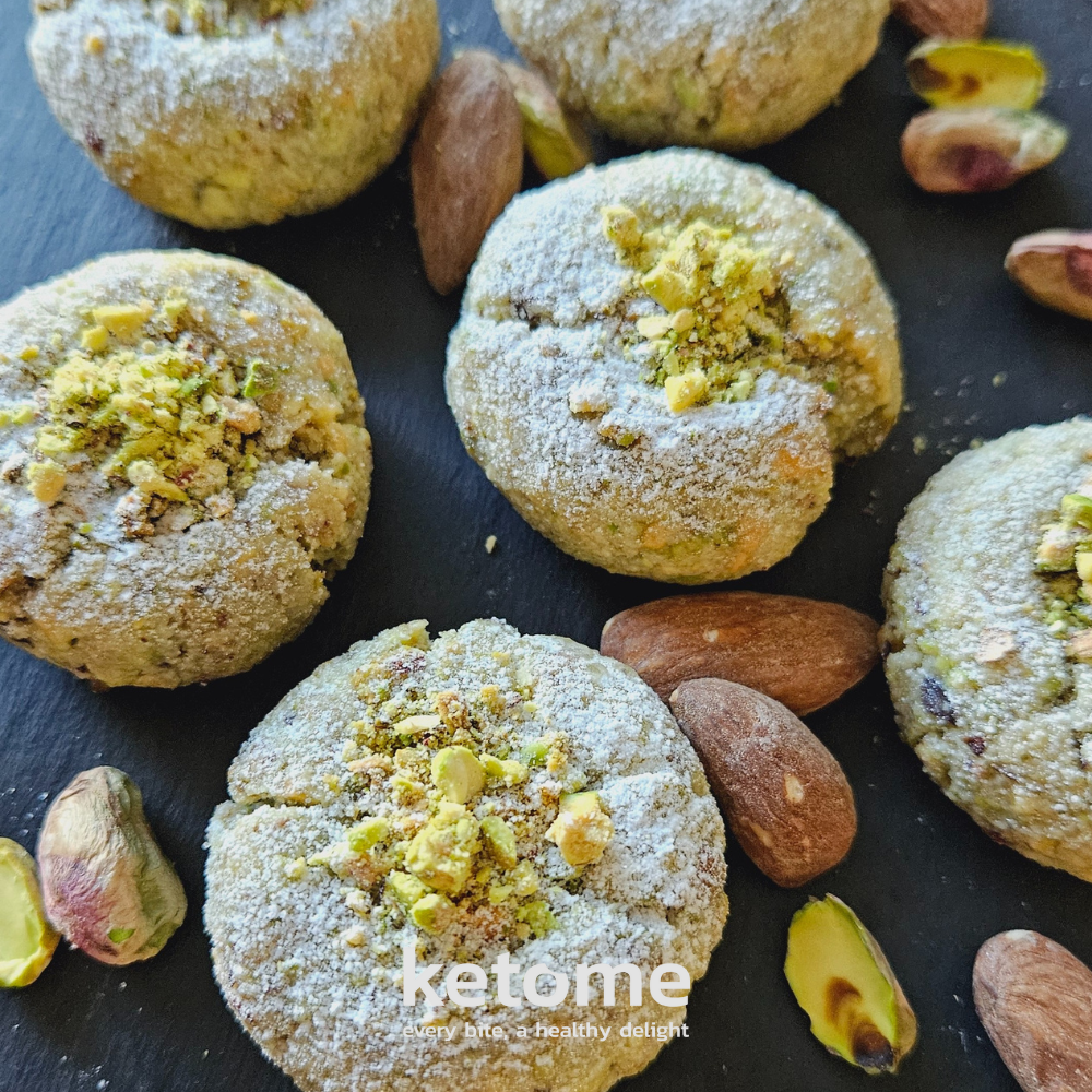 Biscuits faits maison à la cannelle et à la pistache KETO - Faible teneur en glucides, sans sucre et sans gluten