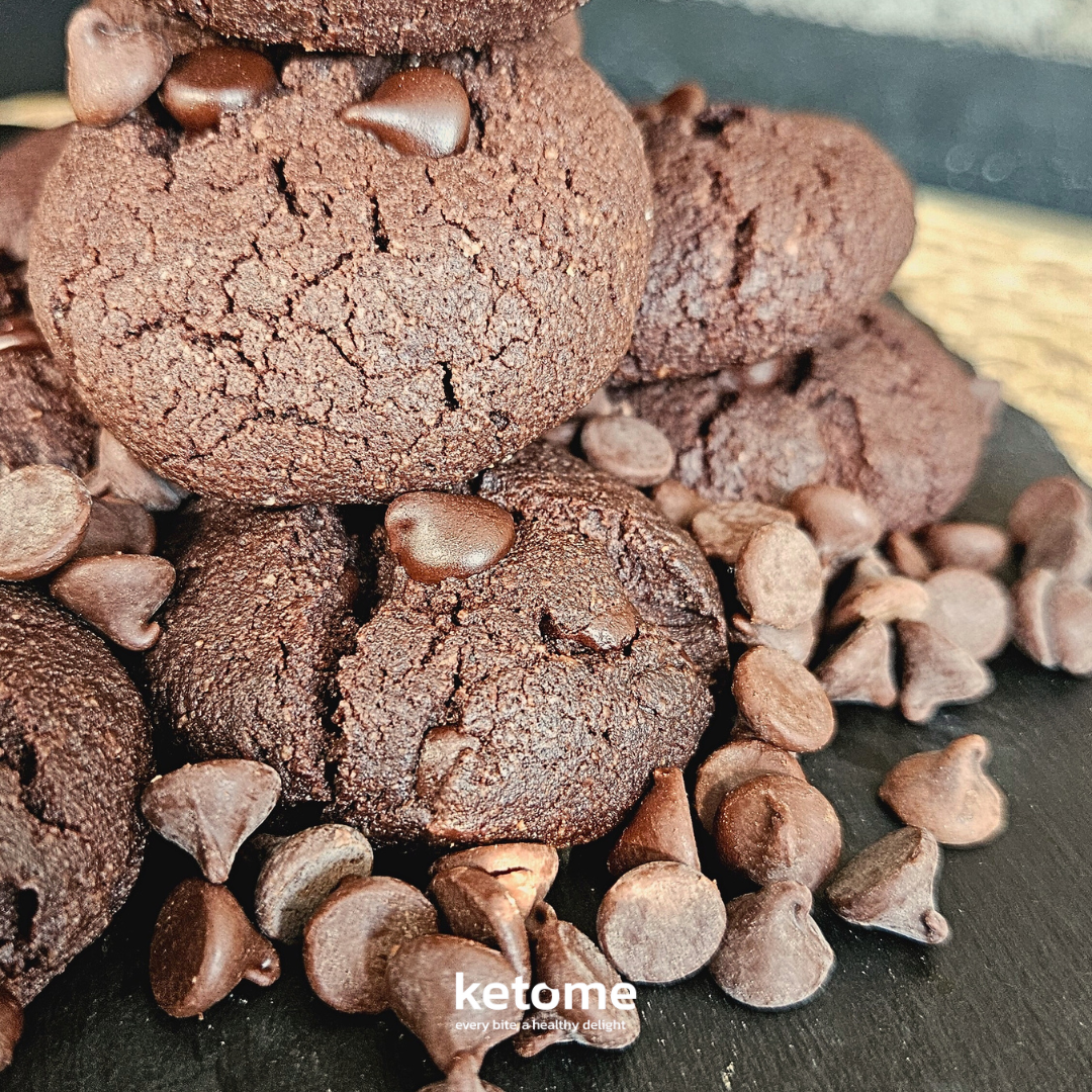 Biscuits faits maison KETO CHOCOLATE - Faible teneur en glucides, sans sucre et sans gluten