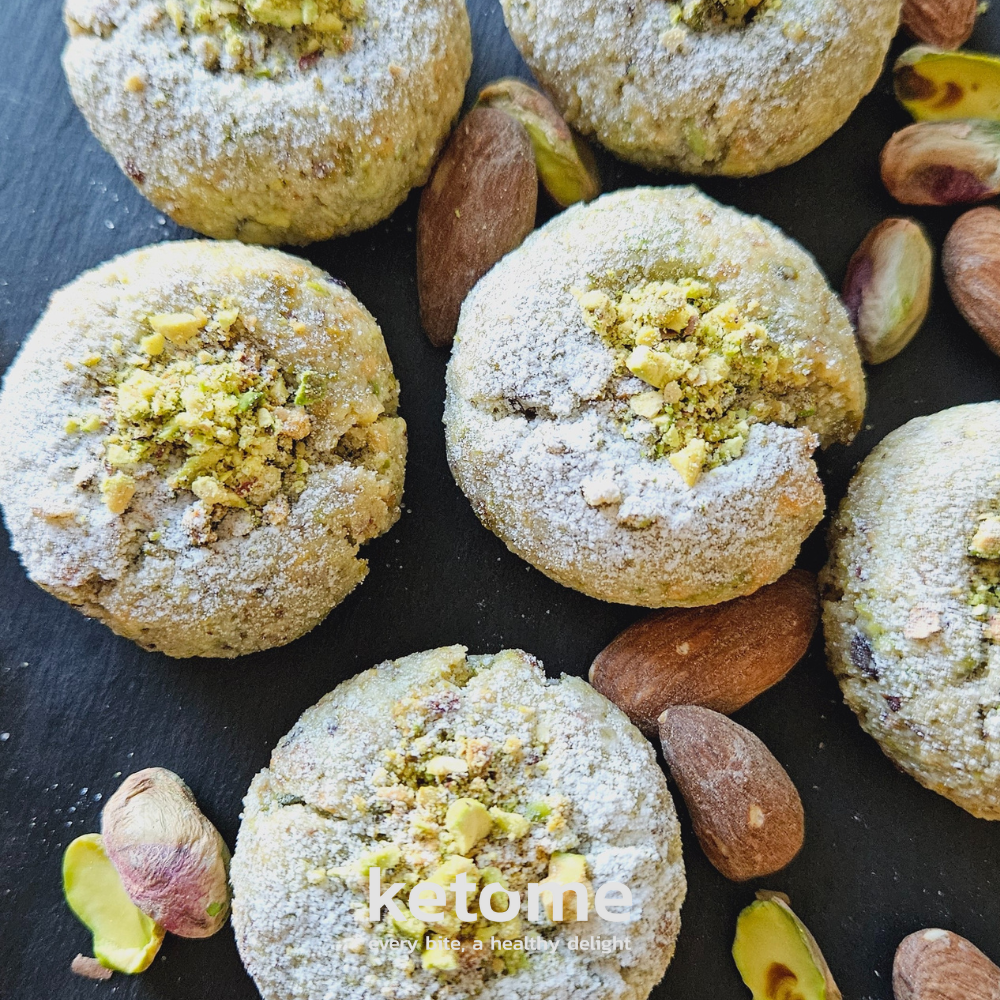 Biscuits faits maison à la cannelle et à la pistache KETO - Faible teneur en glucides, sans sucre et sans gluten