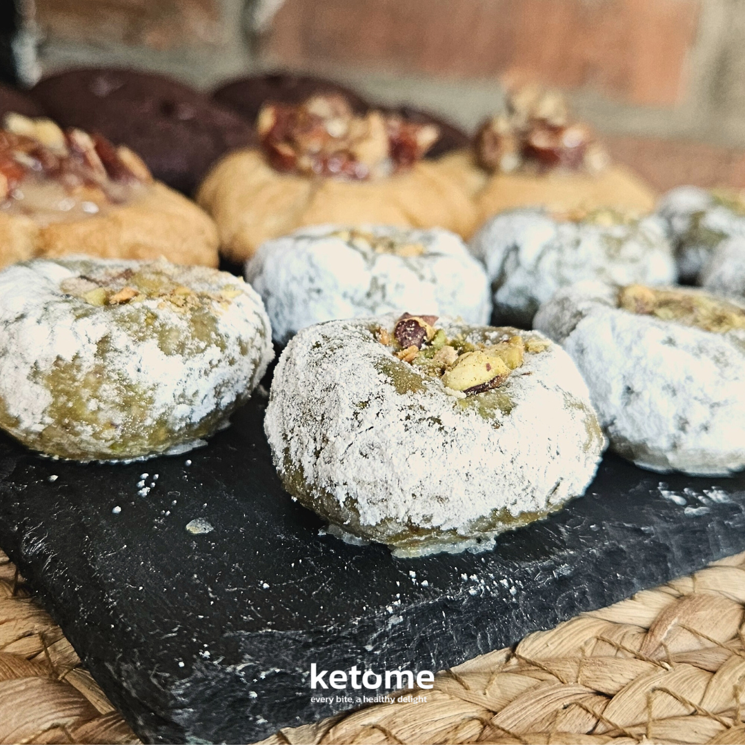 Biscuits faits maison à la cannelle et à la pistache KETO - Faible teneur en glucides, sans sucre et sans gluten